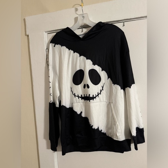 White and black skeleton face hooded sweatshirt size medium - Picture 1 of 8